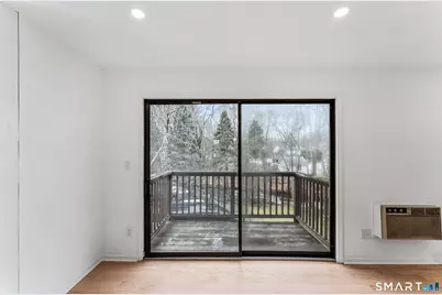 100 Maple Tree Avenue #APT 7, Stamford, CT 06906 - Photo 4