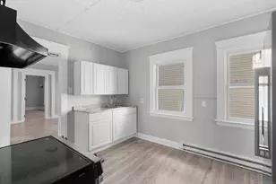 55 Plaza Ave, Waterbury, CT 06710 - Photo 8