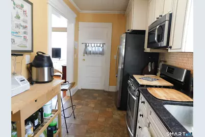 195B Pequot Avenue, New London, CT 06320 - Photo 6