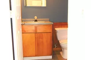 617 Center St, Manchester, CT 06040 - Photo 8