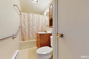 107 Chestnut St, Branford, CT 06405 - Photo 8