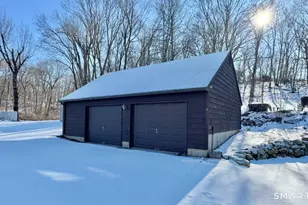107 Chestnut St, Branford, CT 06405 - Photo 12