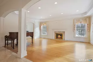 40 Puritan Rd, Trumbull, CT 06611 - Photo 8