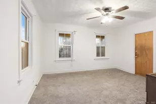 71 Blackhall St, New London, CT 06320 - Photo 2