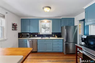 122 Argyle Ave, West Hartford, CT 06107 - Photo 6