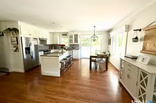 154 Glenwood Terrace, Middletown, CT 06457 - Photo 6