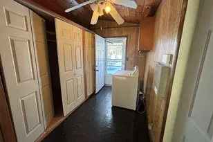 34 Seaver Cir, Bridgeport, CT 06606 - Photo 14