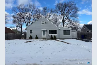 34 Seaver Circle, Bridgeport, CT 06606 - Photo 1