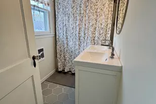 32 Lardner Rd, Bristol, CT 06010 - Photo 20