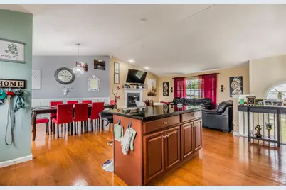 4 Wintergreen Lane, Naugatuck, CT 06770 - Photo 6