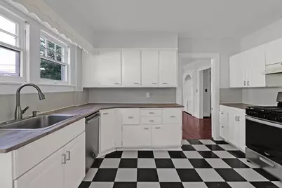 185 Wakelee Avenue, Ansonia, CT 06401 - Photo 8