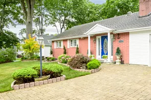 92 Grove Beach Rd S, Westbrook, CT 06498 - Photo 2