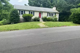 161 Sleeping Giant Dr, Hamden, CT 06518 - Photo 2