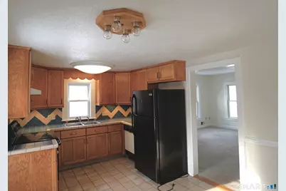 42 Woodbridge Street #42.5, Manchester, CT 06042 - Photo 2