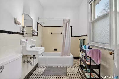 562 Whitney Avenue, New Haven, CT 06511 - Photo 12