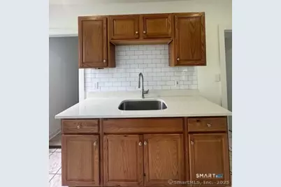 142 Cowles Street, Bridgeport, CT 06607 - Photo 6