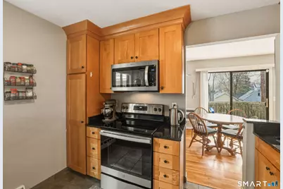377 Glenbrook Road #APT 5, Stamford, CT 06906 - Photo 14