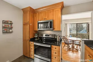 377 Glenbrook Rd, Stamford, CT 06906 - Photo 14