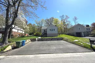 6 Fulton Dr, New Fairfield, CT 06812 - Photo 2