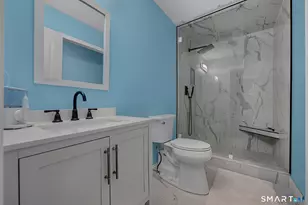 24 Blue Ridge Dr, Waterbury, CT 06704 - Photo 8