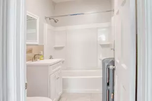 325 Chestnut St, New Britain, CT 06051 - Photo 12