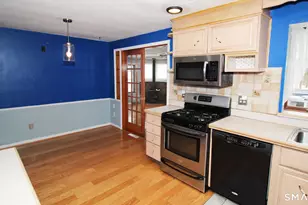 11 Angel Pl, North Haven, CT 06473 - Photo 14