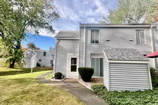 1 Cinnamon Springs, South Windsor, CT 06074 - Photo 2