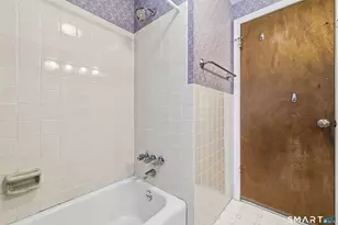 10 College St, Clinton, CT 06413 - Photo 18