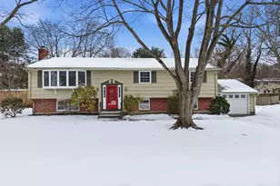 10 College St, Clinton, CT 06413 - Photo 2