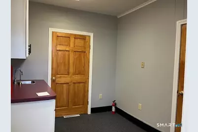 1948 Chapel Street, New Haven, CT 06515 - Photo 20