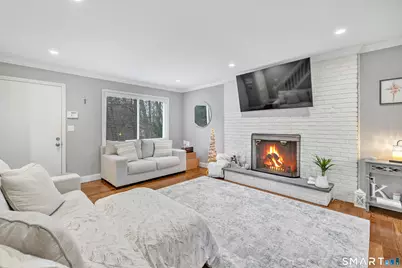 100 Ten Coat Lane #1A, Shelton, CT 06484 - Photo 4