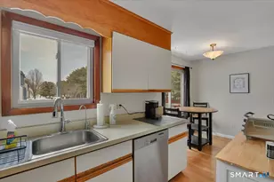 594 E Center St, Manchester, CT 06040 - Photo 8