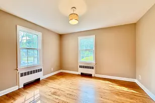 14 Hedge Dr, Norwalk, CT 06851 - Photo 16