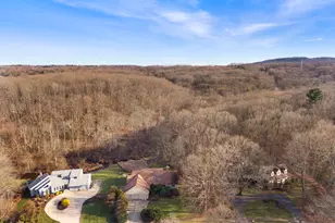 35 Stonehenge Pl, Cheshire, CT 06410 - Photo 4