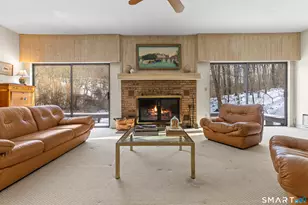 35 Stonehenge Pl, Cheshire, CT 06410 - Photo 10