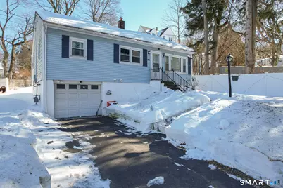 590 Columbia Blvd Extension, Waterbury, CT 06704 - Photo 2