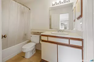 118 Carriage Crossing Ln, Middletown, CT 06457 - Photo 18