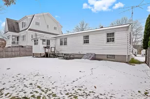 139 James St, Fairfield, CT 06824 - Photo 8