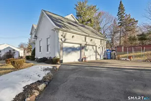 83 Robin St, Bristol, CT 06010 - Photo 6