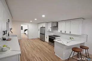 8 Fulton Dr, New Fairfield, CT 06812 - Photo 6