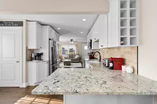 27 Strathmore Rd, West Haven, CT 06516 - Photo 2