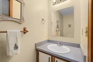 69 Perry St, Putnam, CT 06260 - Photo 14