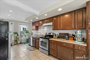 17 Clinton St, Milford, CT 06460 - Photo 6