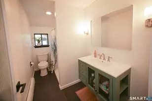 2 Meadow Ct, Simsbury, CT 06070 - Photo 30