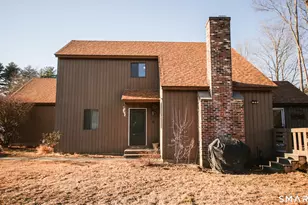 2 Meadow Ct, Simsbury, CT 06070 - Photo 2