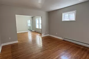 30 Milford St, Hartford, CT 06112 - Photo 8