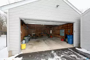 819 Matianuck Ave, Windsor, CT 06095 - Photo 4