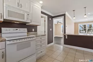 75 Middlebrooks Ave, Trumbull, CT 06611 - Photo 16