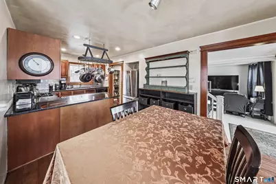 154 Leffingwell Avenue, Waterbury, CT 06710 - Photo 10