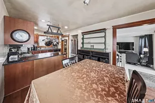 154 Leffingwell Ave, Waterbury, CT 06710 - Photo 10